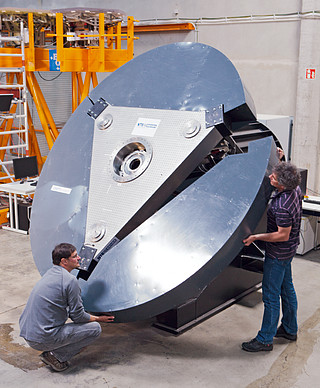 E-ELT M5 support system 