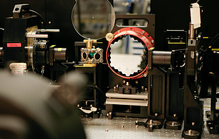 First Light for the Active Phasing Experiment — a step towards the E-ELT