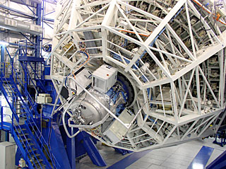 SINFONI undergoing Balancing and Flexure Tests at VLT Yepun 