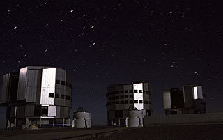 Evening at Paranal with AT1 and AT2