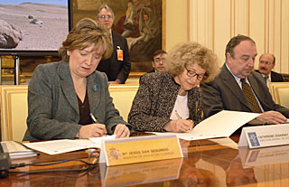 Spain-ESO Agreement Signature
