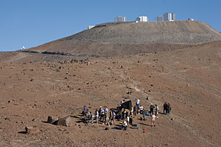 Observatorio Paranal de ESO y equipo de filmación de James Bond 