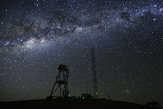 Cerro Armazones de noche