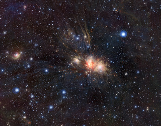 Infravermelho VISTA vista de um berçário estelar em Monoceros