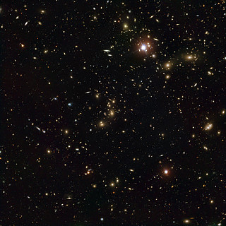 Cúmulo de Pandora— el cúmulo de galaxias en colisión Abell 2744