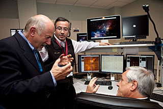 President Sebastián Piñera of Chile in the Paranal Control Room