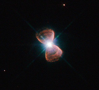La nebulosa planetaria bipolar Hubble 12 