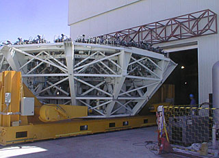 Mirror Installed on First VLT Unit Telescope