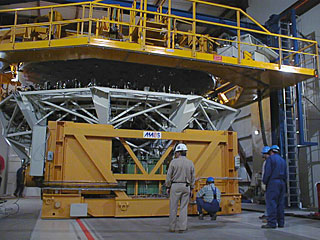 Mirror Installed on First VLT Unit Telescope