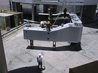 Installation of the VLT UT3 centrepiece