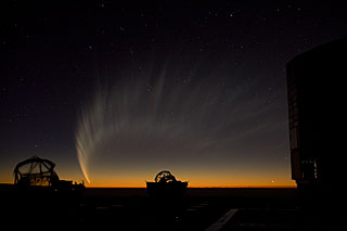 Comet McNaught over the VLT platform