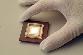 Adaptive optics deformable mirror