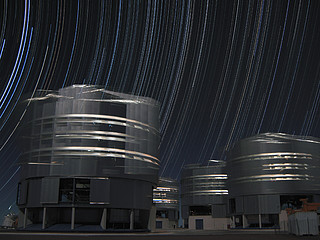 Stars Dancing Above the VLT