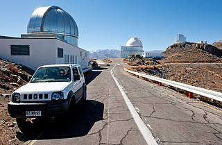 A Drive Through Time — How telescopes, and cars, have changed at La Silla (present-day image)