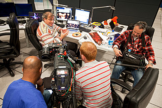 Exploring the Centre of the Milky Way