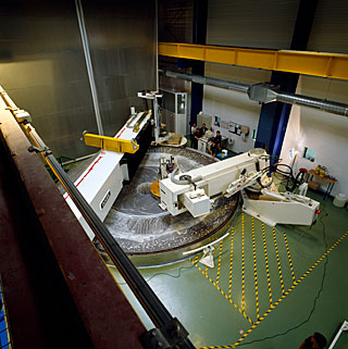 Cleaning the VLT Mirror