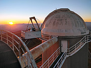 O instrumento HELIOS no telescópio de 3,6 metros do ESO no Chile