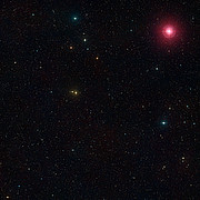 Imagem de grande campo do céu em torno da zona de estudo do rastreio MASSIV