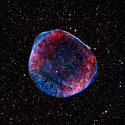 Pozůstatek po explozi supernovy SN 1006 v kombinovaných vlnových délkách