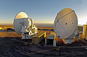 Poslední dvojice evropských antén pro observatoř ALMA