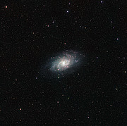 Panoramica del cielo intorno a Messier 33