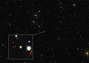 Vidvinkelbild över området kring kvasaren J0529-4351