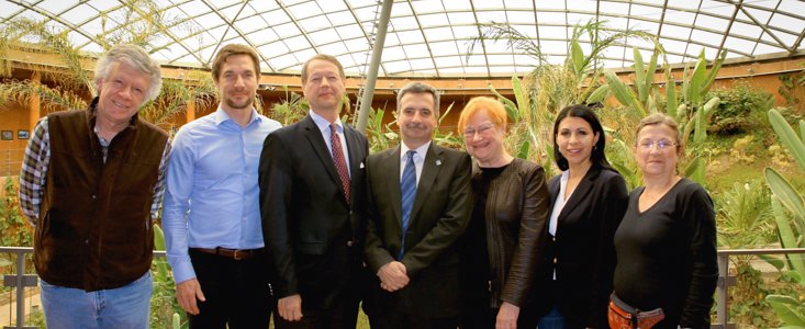 Ehemalige finnische Präsidentin besucht die ESO in Chile