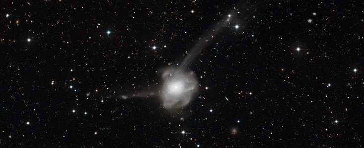 Átomos-por-la-Paz: una colisión galáctica en acción