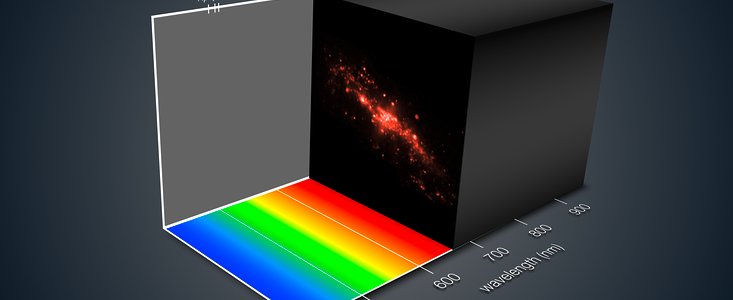 MUSE observa la extraña galaxia NGC 4650A 