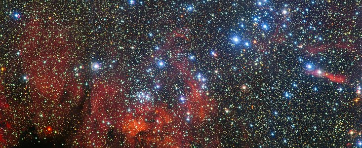 Image très colorée de l'amas d'étoiles NGC 3590
