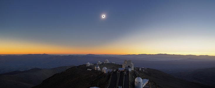 Úplné zatmění Slunce 2019 na Observatoři La Silla