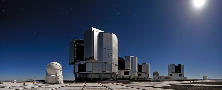 All four VLT Unit Telescopes working as one