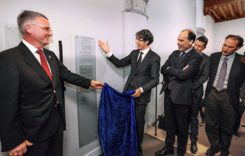 Se inaugura placa conmemorativa de la declaración de Leiden