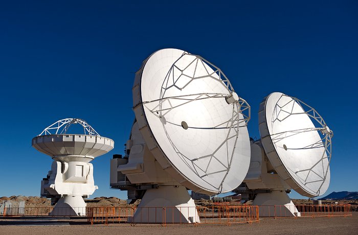 Four ALMA antennas on the Chajnantor plain