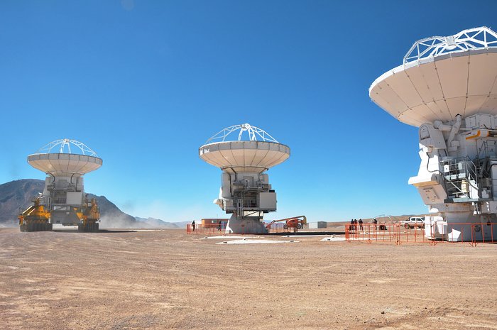Moving ALMA antennas to the Atacama compact array pads