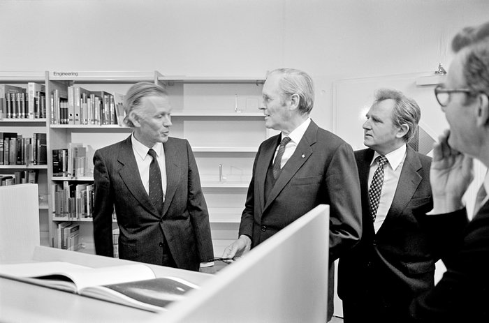 Woltjer and Carstens, 1980