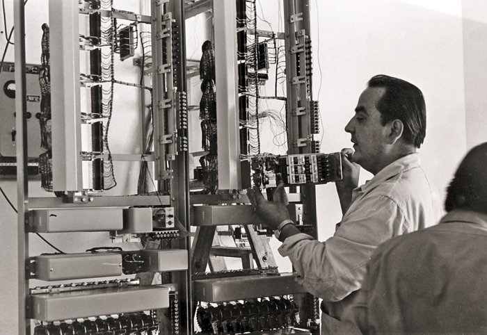 The electronic workshop at La Silla in 1969