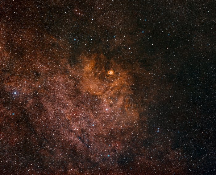 Großfeldaufnahme der Himmelsregion um den Sternhaufen NGC 6604