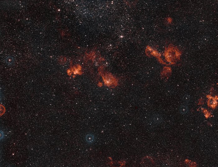 Laajan näkökentän näkymä osasta Suurta Magellanin pilveä