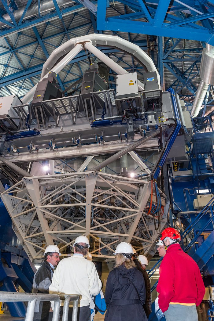 Slavnostní ‚první světlo‘ zařízení 4LGSF na dalekohledu ESO/VLT