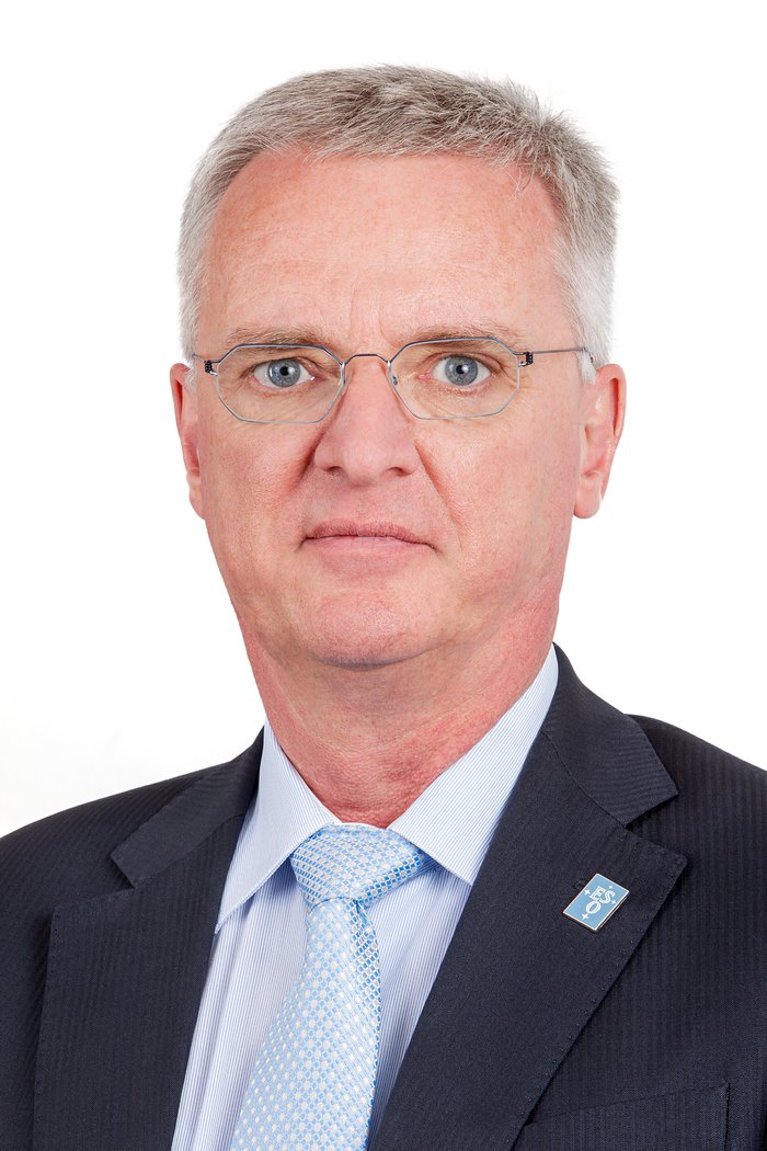 Portrait of ESO Director General Tim de Zeeuw