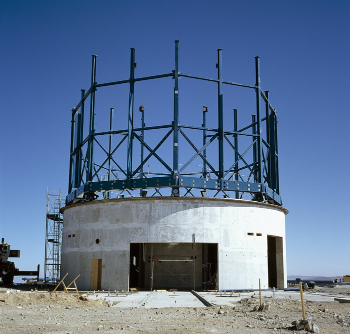 Construction of VISTA exterior December 2004