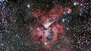 Zoom na direção da Nebulosa Carina
