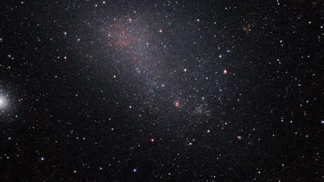 En närmare titt på VISTA:s bild av det lilla magellanska molnet