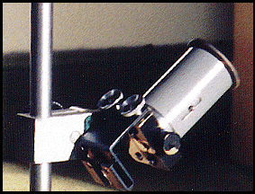 [A photograph of the diffraction spectroscope]