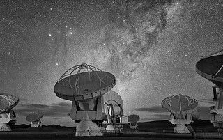 ALMA in frosty monochrome | ESO United Kingdom
