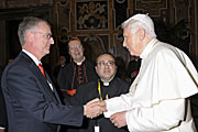 ESO Director General visits Vatican City