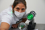 Mujeres de Antofagasta y Viña del Mar se capacitan preparando los espejos astronómicos de ESO