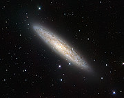 Panoramica di NGC 253 dal telescopio per survey del VLT