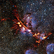 A região de formação estelar da Nebulosa da Pata do Gato pelos olhos da ArTeMiS